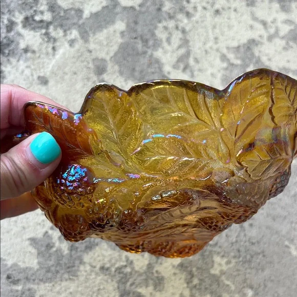 Iridescent Glass Leaf Bowl - Picture 5 of 12